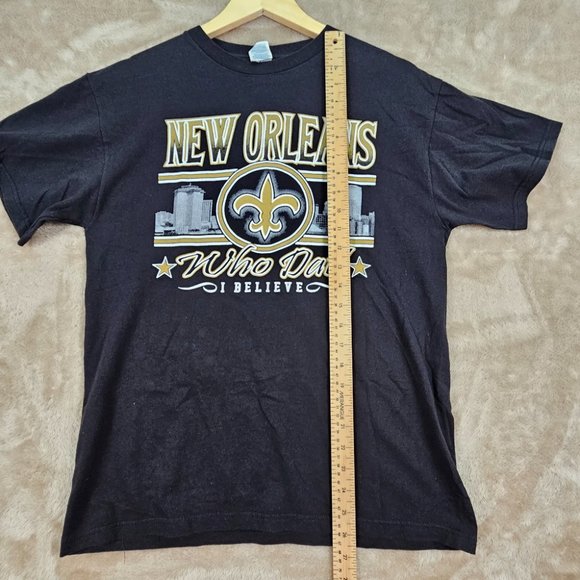 Black New Orleans Saints Football T-Shirt Who Dat I Believe Men's Size M Short - Picture 5 of 10